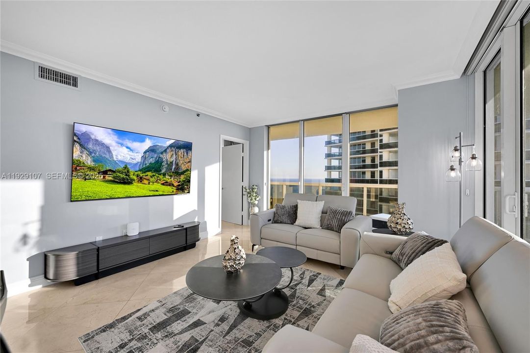 出租: $7,500 (2 贝兹, 2 浴室, 1458 平方英尺)