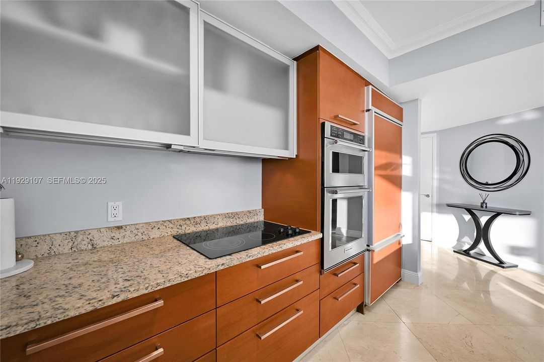 出租: $7,500 (2 贝兹, 2 浴室, 1458 平方英尺)