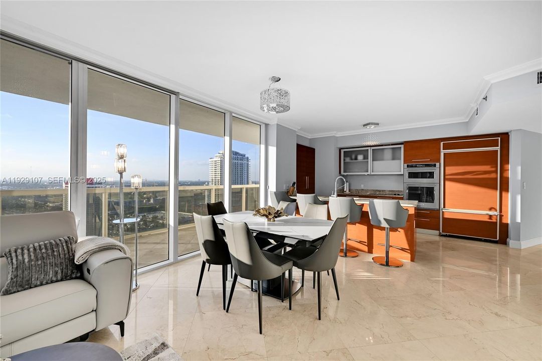 出租: $7,500 (2 贝兹, 2 浴室, 1458 平方英尺)