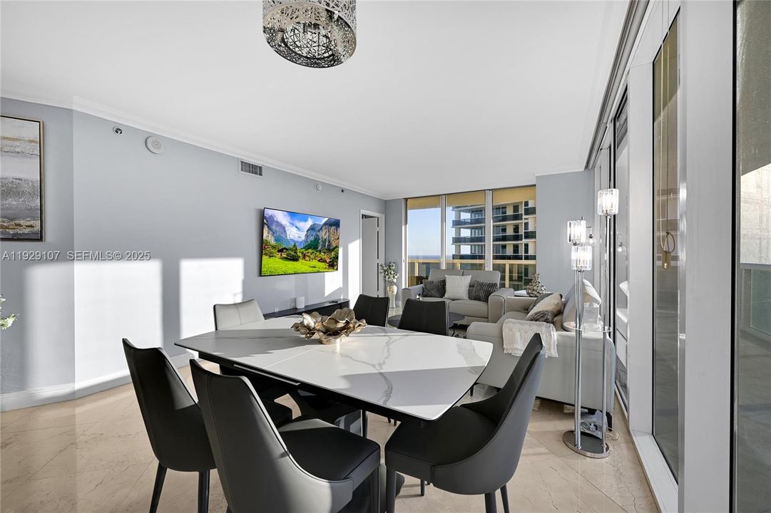 出租: $7,500 (2 贝兹, 2 浴室, 1458 平方英尺)