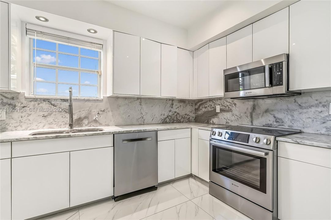 For Rent: $9,000 (4 beds, 3 baths, 2446 Square Feet)