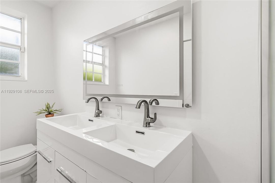 For Rent: $9,000 (4 beds, 3 baths, 2446 Square Feet)