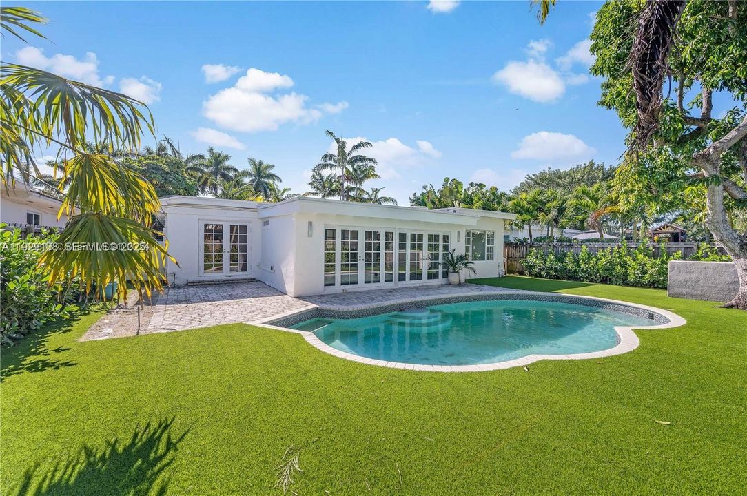 For Rent: $9,000 (4 beds, 3 baths, 2446 Square Feet)