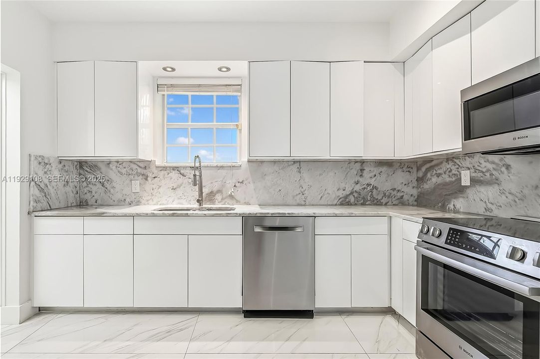 For Rent: $9,000 (4 beds, 3 baths, 2446 Square Feet)