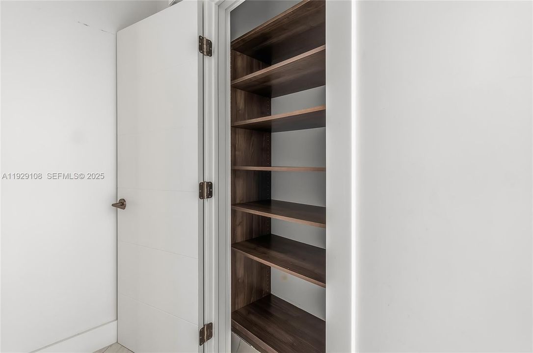 For Rent: $9,000 (4 beds, 3 baths, 2446 Square Feet)