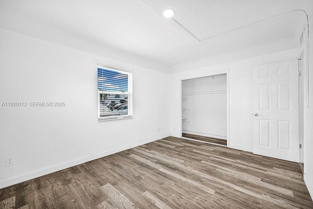 For Rent: $2,450 (3 beds, 1 baths, 2599 Square Feet)