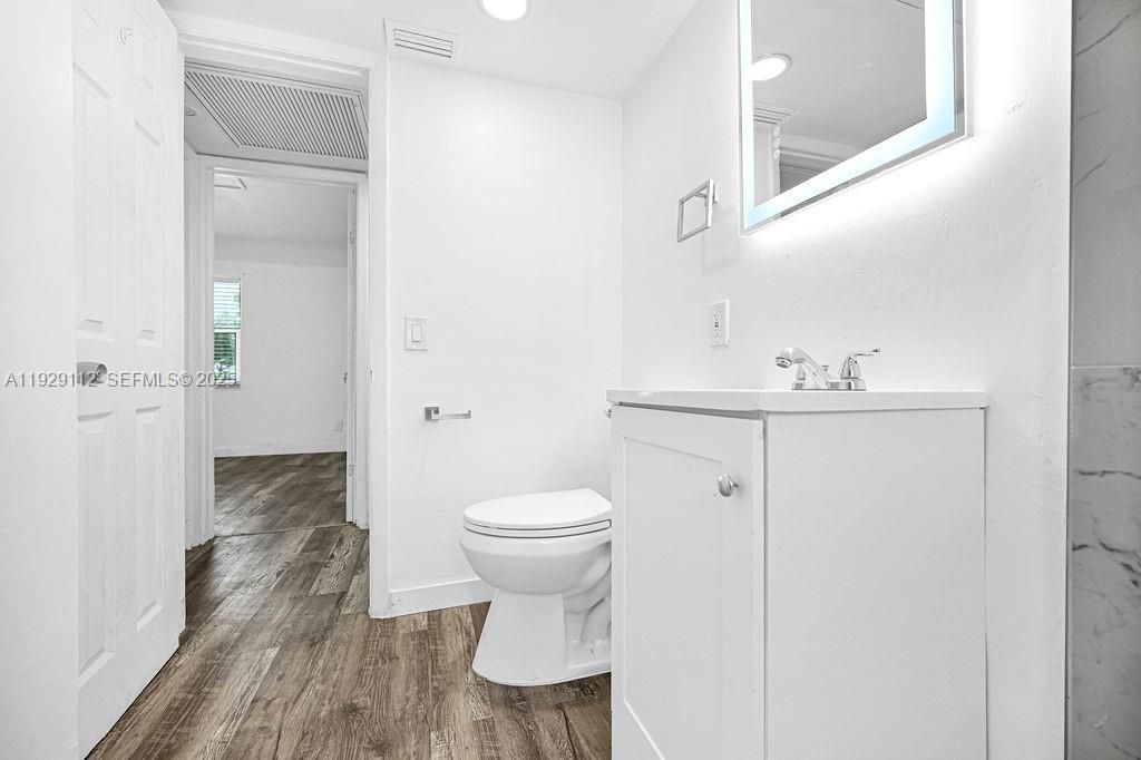 For Rent: $2,450 (3 beds, 1 baths, 2599 Square Feet)