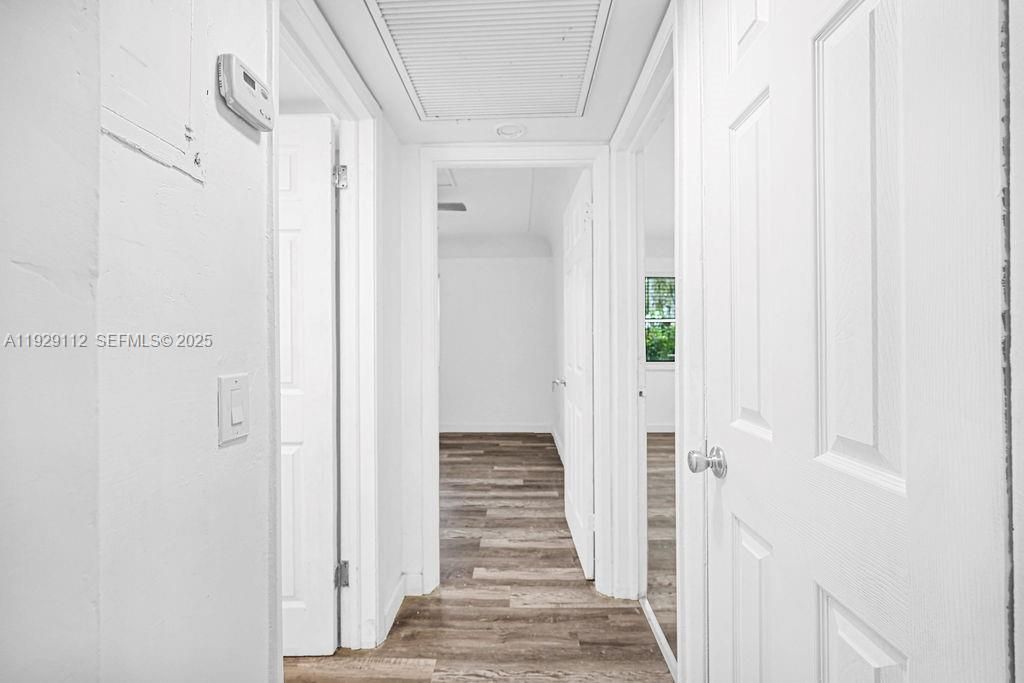 For Rent: $2,450 (3 beds, 1 baths, 2599 Square Feet)