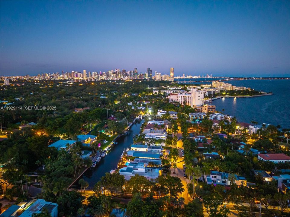 В аренду: $45,000 (4 спален, 4 ванн, 3665 Квадратных фут)