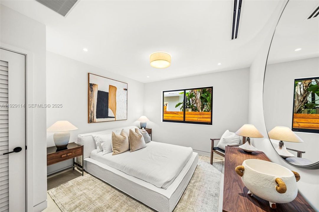 В аренду: $45,000 (4 спален, 4 ванн, 3665 Квадратных фут)