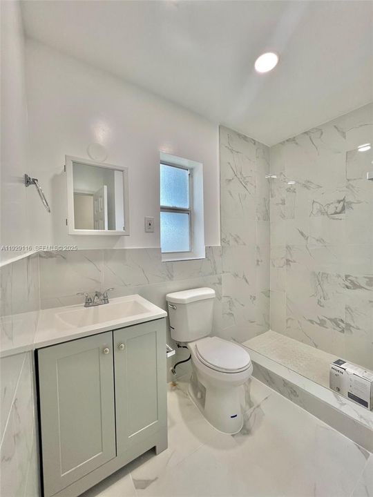 For Rent: $1,550 (0 beds, 1 baths, 550 Square Feet)