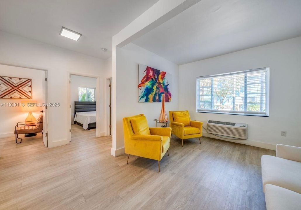 В аренду: $2,100 (2 спален, 1 ванн, 950 Квадратных фут)