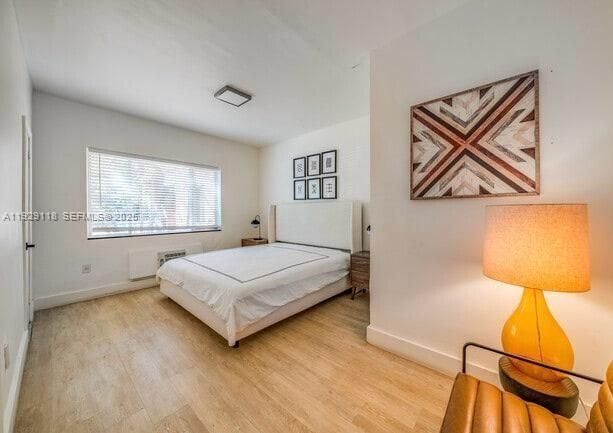 В аренду: $2,100 (2 спален, 1 ванн, 950 Квадратных фут)