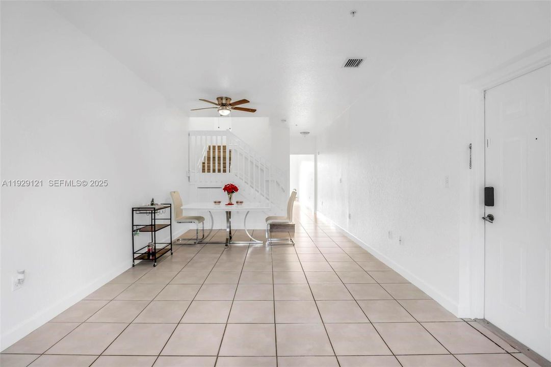For Sale: $345,000 (2 beds, 2 baths, 1298 Square Feet)