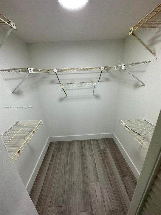 На продажу: $219,000 (2 спален, 2 ванн, 949 Квадратных фут)