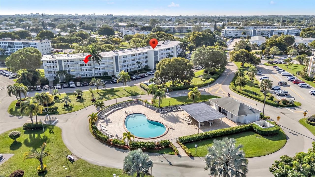 На продажу: $229,000 (2 спален, 2 ванн, 1000 Квадратных фут)