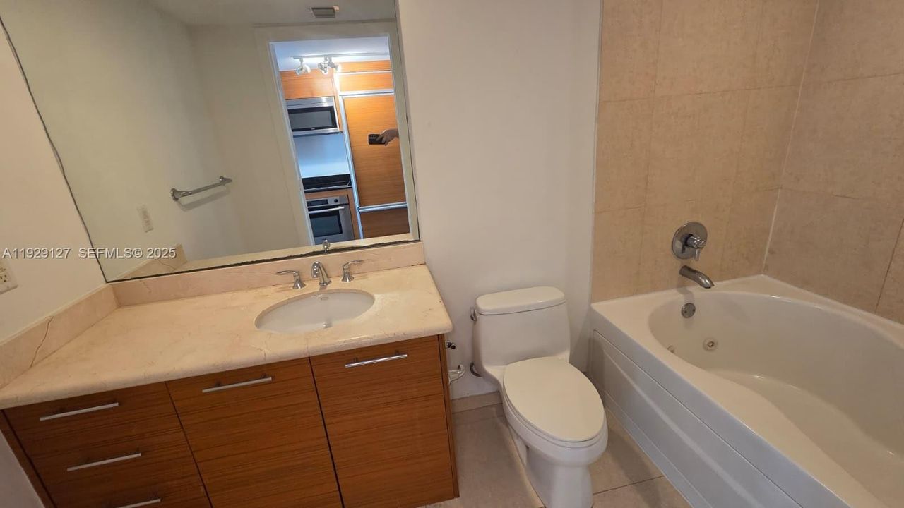 В аренду: $2,000 (0 спален, 1 ванн, 567 Квадратных фут)