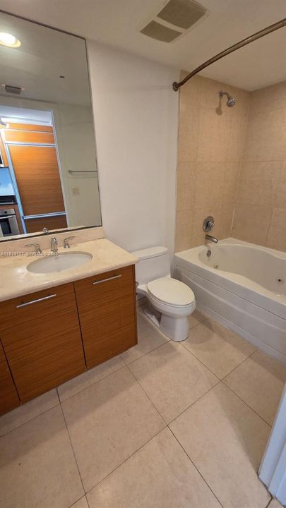 В аренду: $2,000 (0 спален, 1 ванн, 567 Квадратных фут)