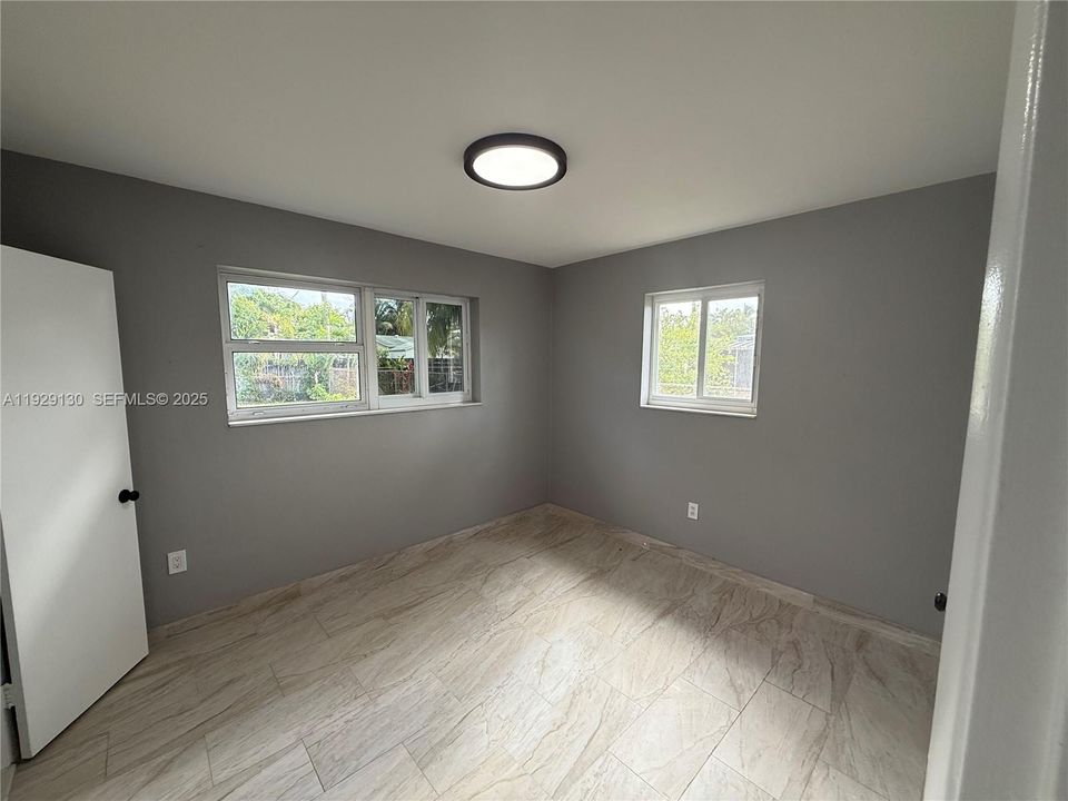 В аренду: $3,200 (3 спален, 2 ванн, 1084 Квадратных фут)