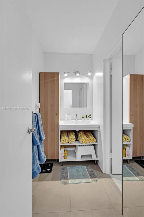 В аренду: $2,200 (1 спален, 1 ванн, 600 Квадратных фут)