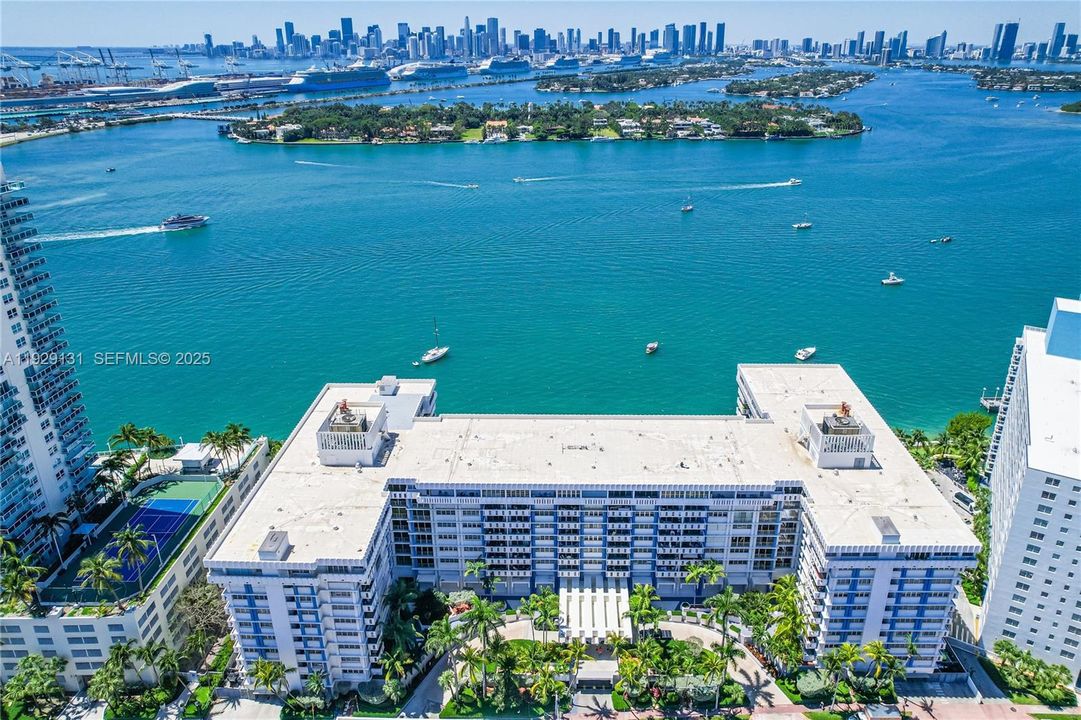 В аренду: $2,200 (1 спален, 1 ванн, 600 Квадратных фут)