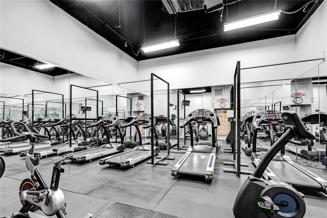 В аренду: $2,200 (1 спален, 1 ванн, 600 Квадратных фут)