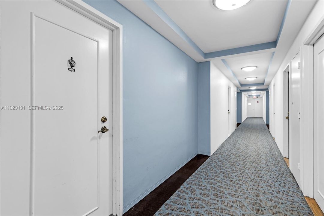 В аренду: $2,200 (1 спален, 1 ванн, 600 Квадратных фут)