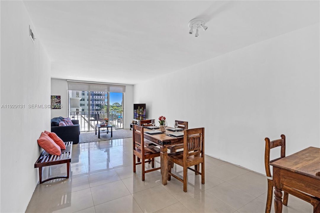 В аренду: $2,200 (1 спален, 1 ванн, 600 Квадратных фут)