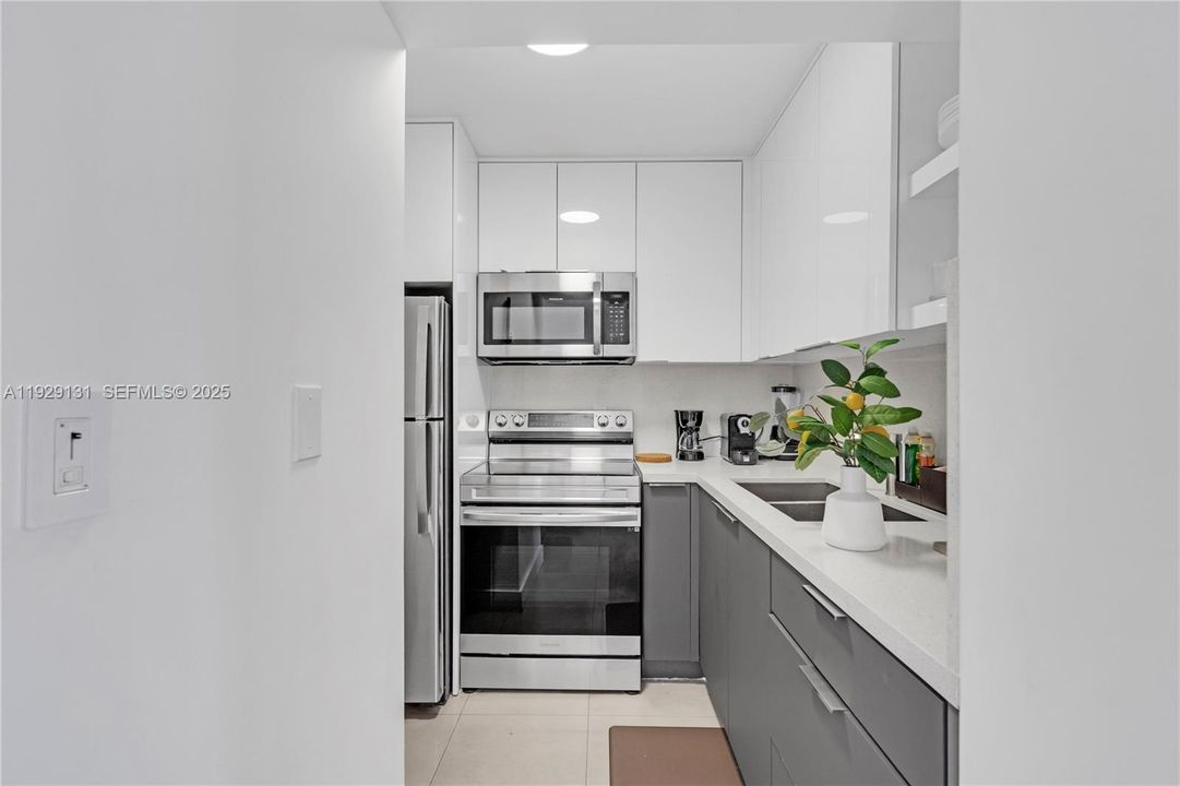 В аренду: $2,200 (1 спален, 1 ванн, 600 Квадратных фут)