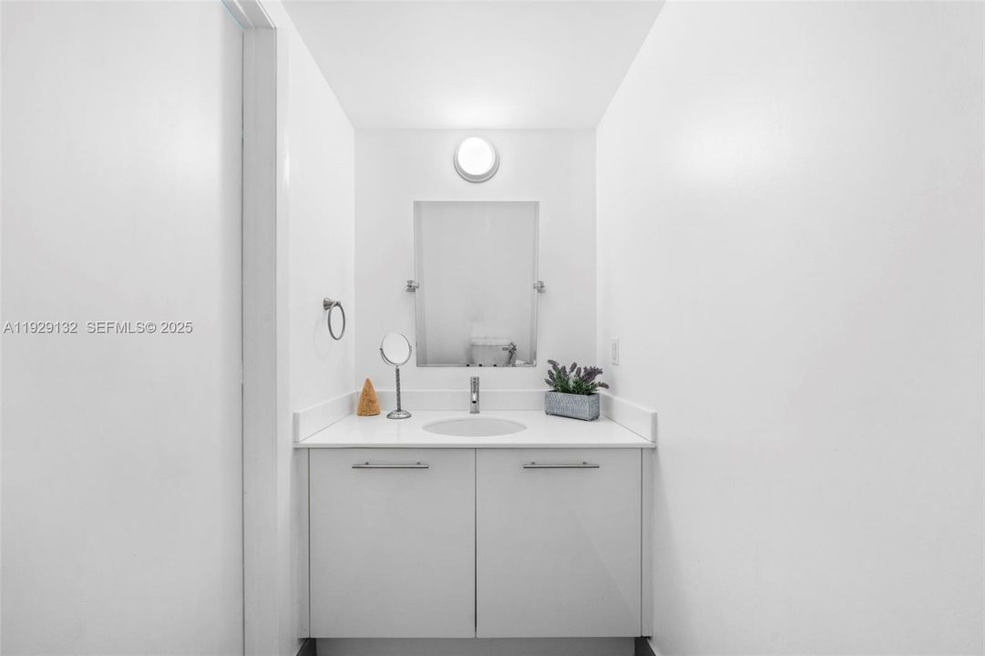 В аренду: $4,400 (2 спален, 2 ванн, 1389 Квадратных фут)