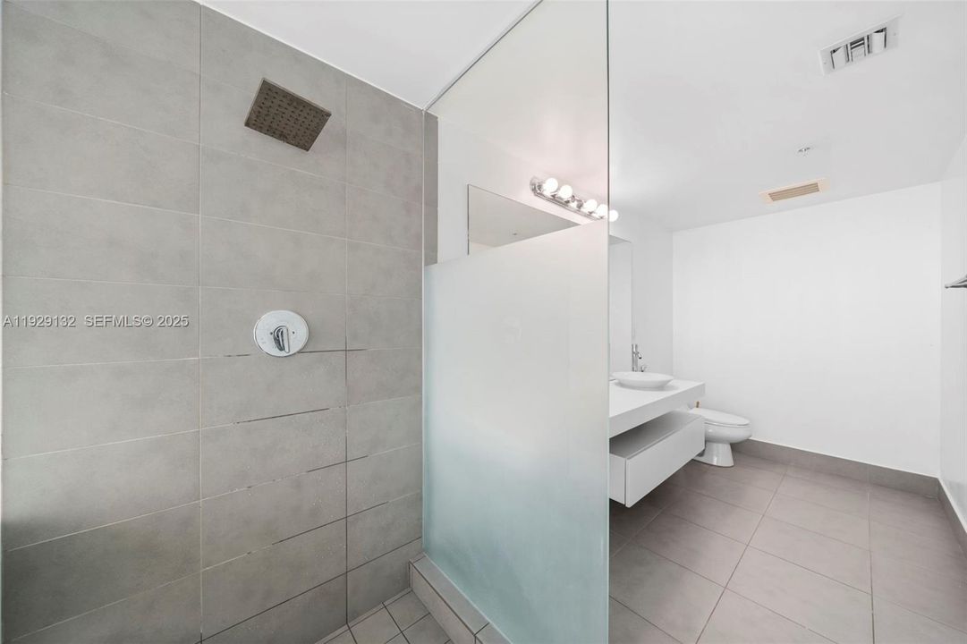 В аренду: $4,400 (2 спален, 2 ванн, 1389 Квадратных фут)