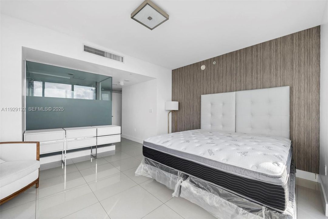 В аренду: $4,400 (2 спален, 2 ванн, 1389 Квадратных фут)