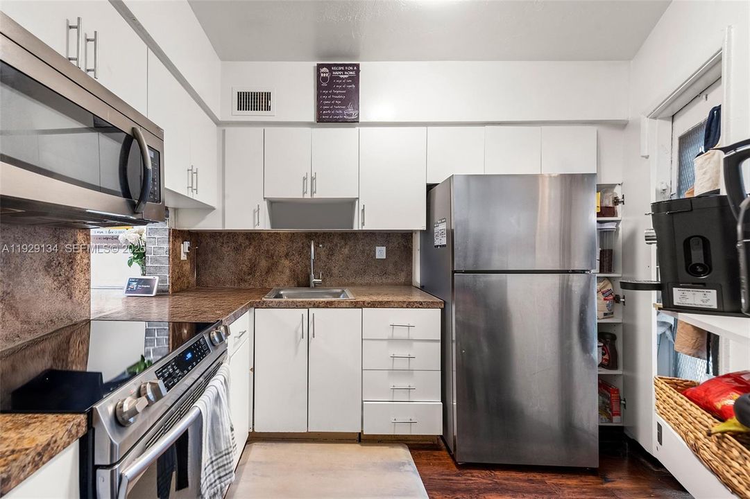 En Venta: $229,000 (2 camas, 2 baños, 935 Pies cuadrados)