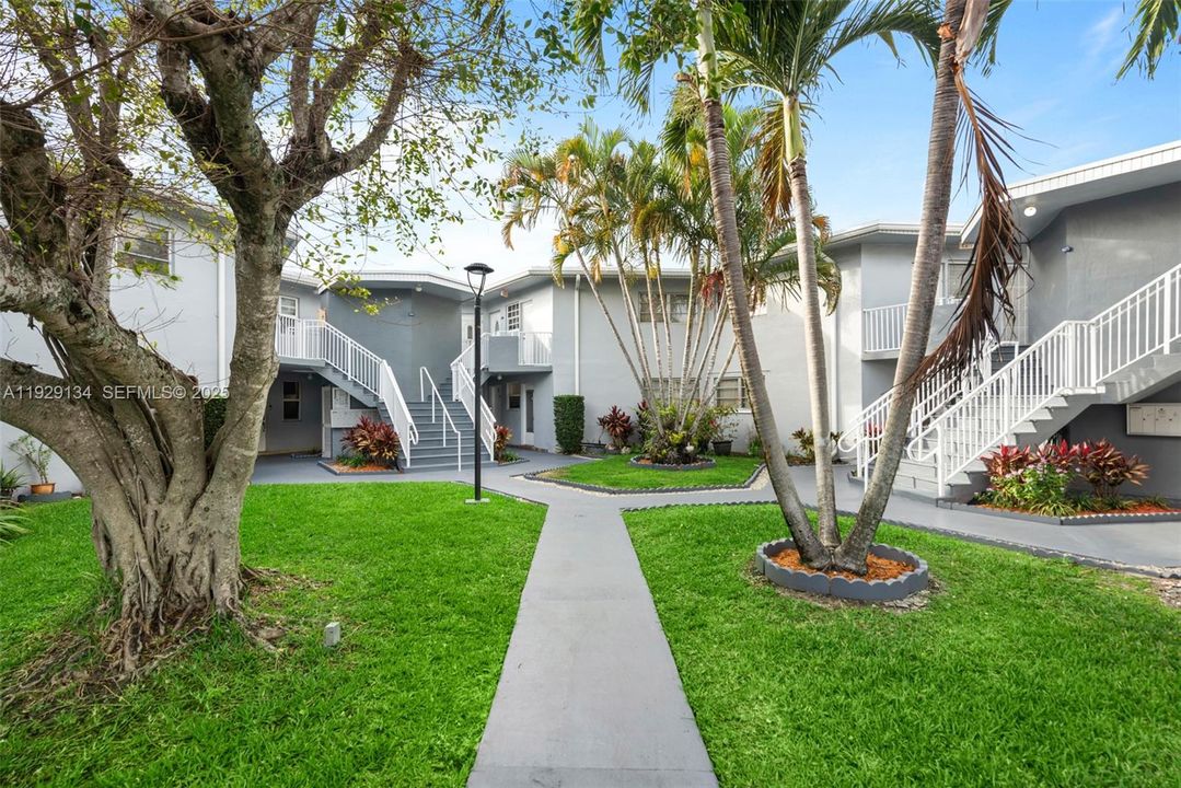 En Venta: $229,000 (2 camas, 2 baños, 935 Pies cuadrados)