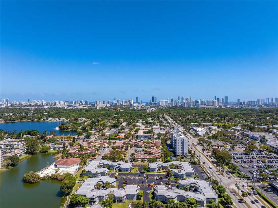 En Venta: $229,000 (2 camas, 2 baños, 935 Pies cuadrados)