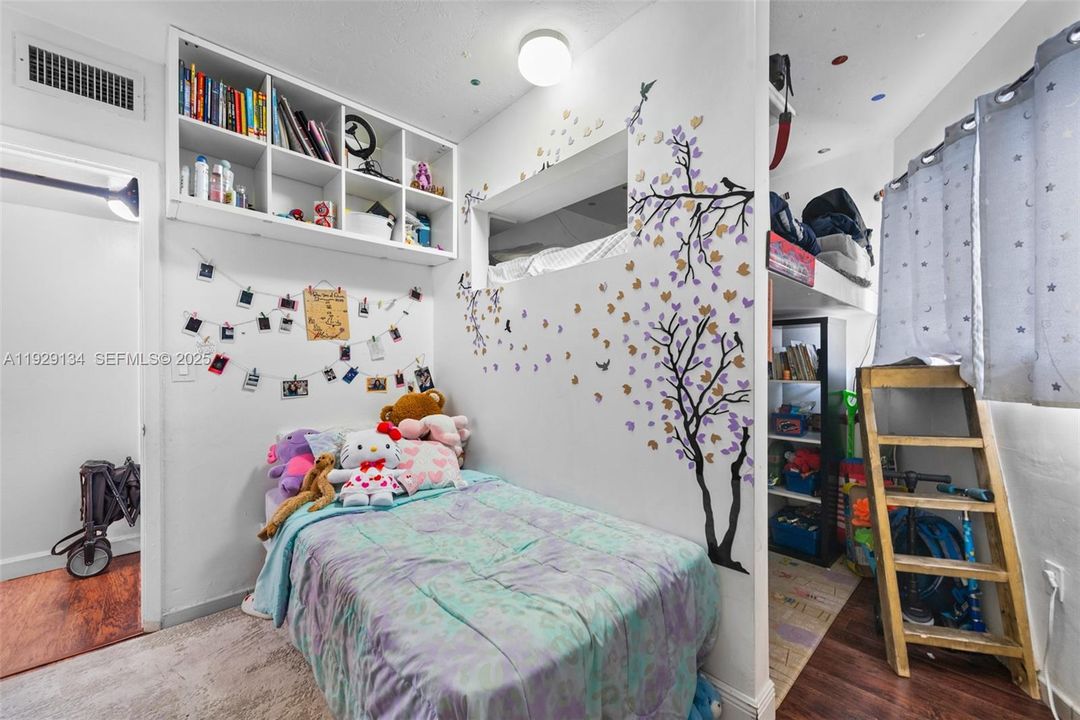 En Venta: $229,000 (2 camas, 2 baños, 935 Pies cuadrados)