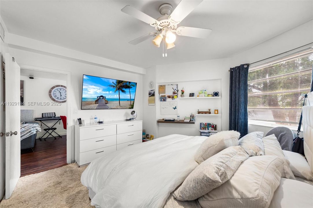 En Venta: $229,000 (2 camas, 2 baños, 935 Pies cuadrados)