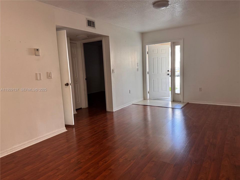 For Rent: $1,790 (2 beds, 2 baths, 822 Square Feet)