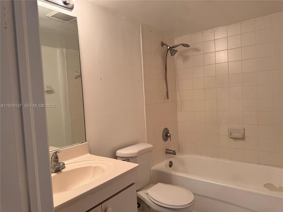 For Rent: $1,790 (2 beds, 2 baths, 822 Square Feet)