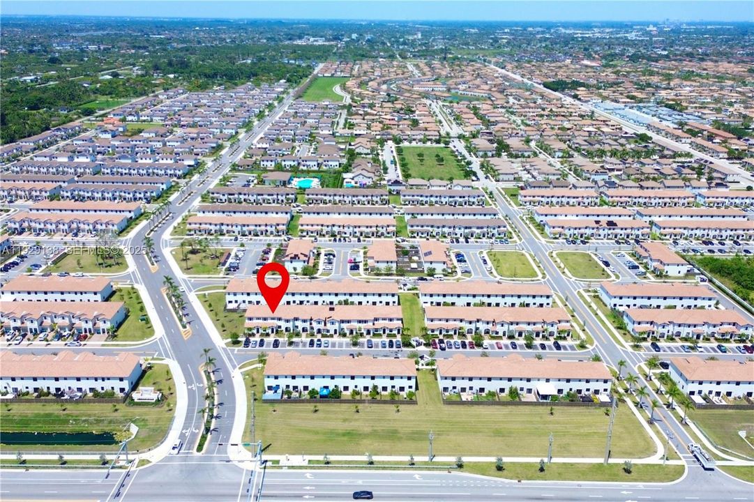 В аренду: $2,800 (3 спален, 2 ванн, 1483 Квадратных фут)