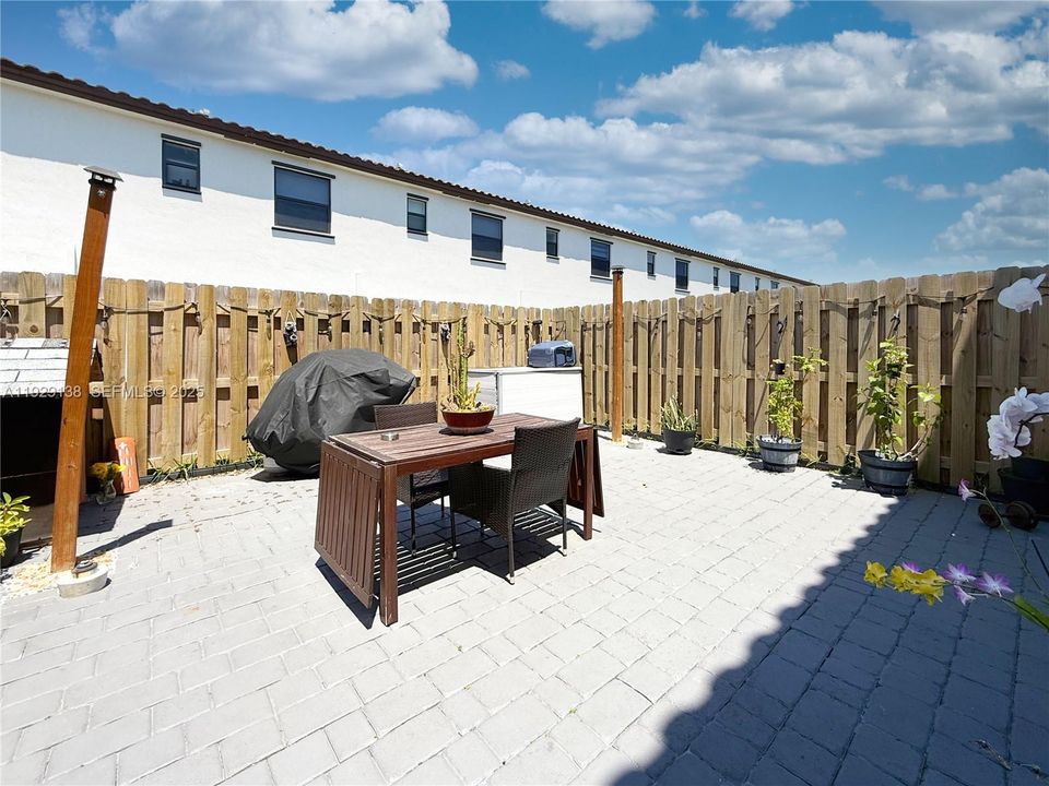 В аренду: $2,800 (3 спален, 2 ванн, 1483 Квадратных фут)