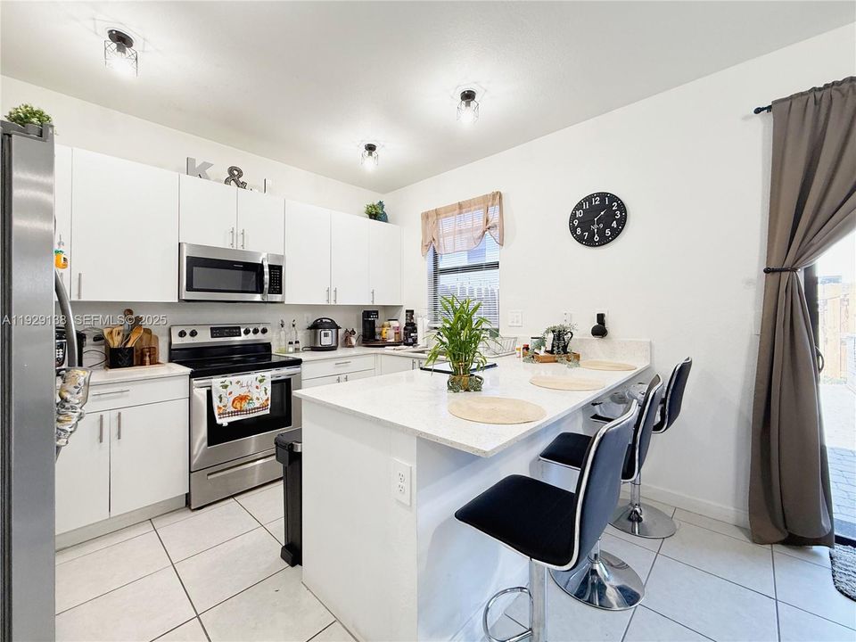 В аренду: $2,800 (3 спален, 2 ванн, 1483 Квадратных фут)