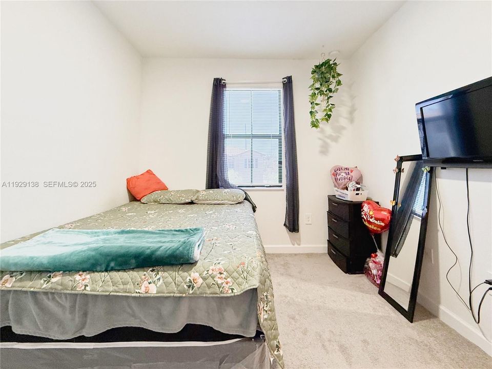 В аренду: $2,800 (3 спален, 2 ванн, 1483 Квадратных фут)