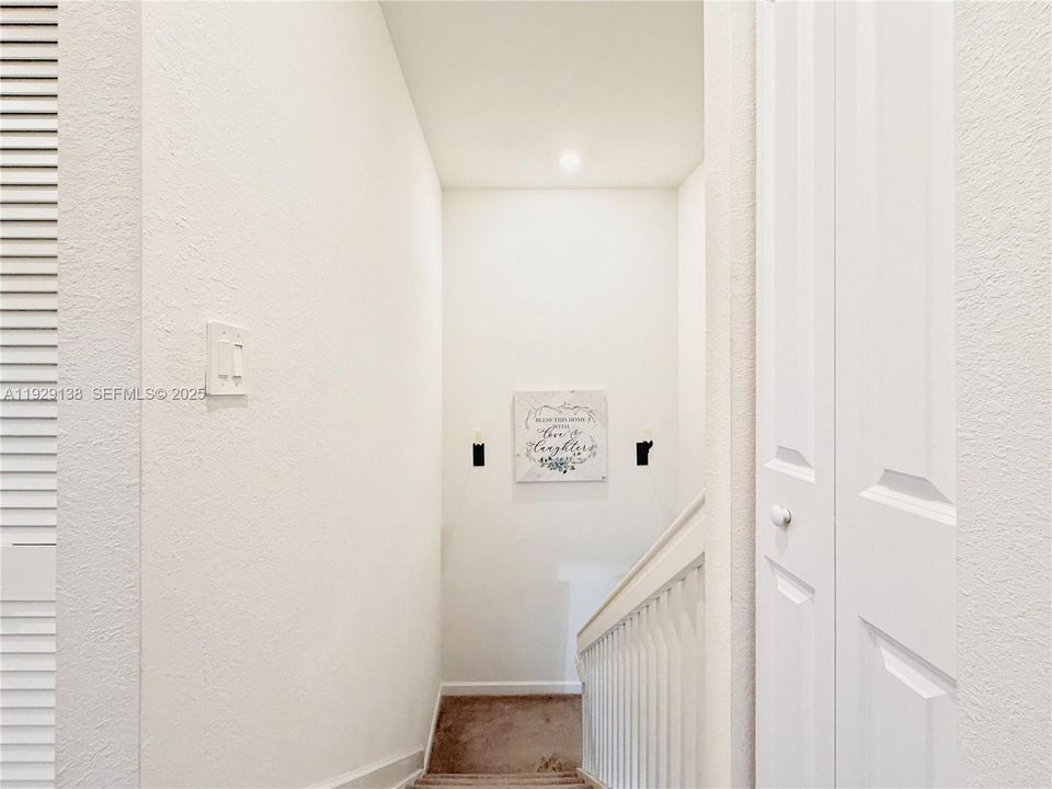 В аренду: $2,800 (3 спален, 2 ванн, 1483 Квадратных фут)