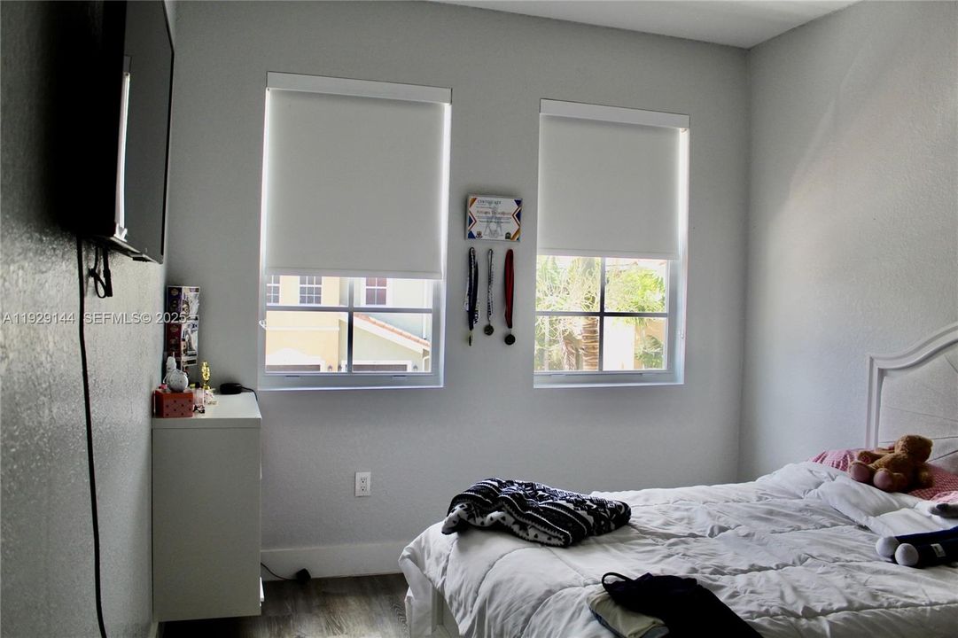 待售: $420,000 (4 贝兹, 2 浴室, 1856 平方英尺)