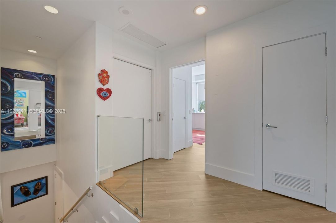 На продажу: $2,699,000 (3 спален, 3 ванн, 3780 Квадратных фут)