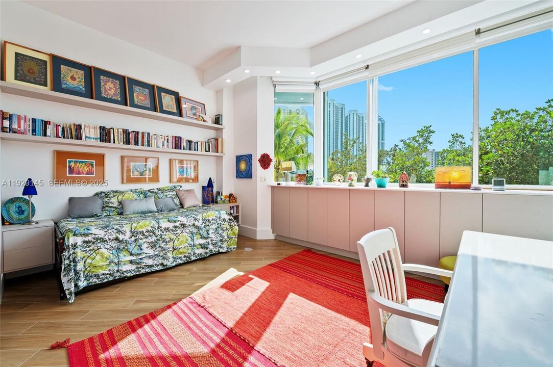 На продажу: $2,699,000 (3 спален, 3 ванн, 3780 Квадратных фут)