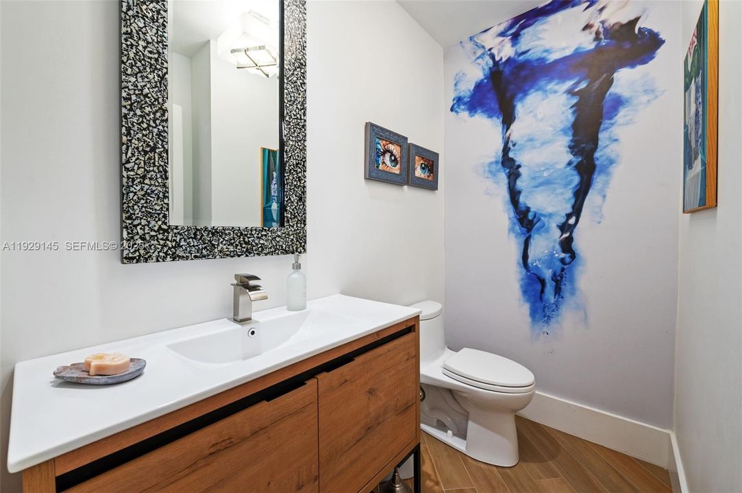 На продажу: $2,699,000 (3 спален, 3 ванн, 3780 Квадратных фут)