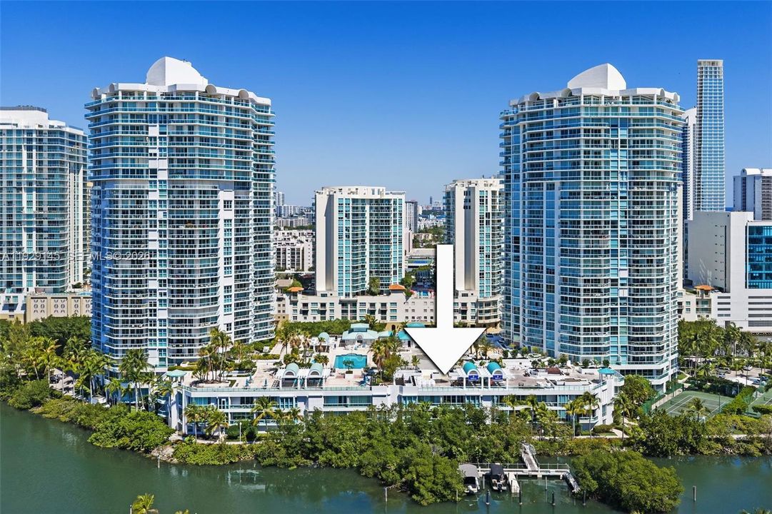 For Sale: $2,249,000 (3 beds, 3 baths, 3780 Square Feet)