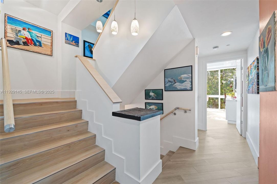 На продажу: $2,699,000 (3 спален, 3 ванн, 3780 Квадратных фут)